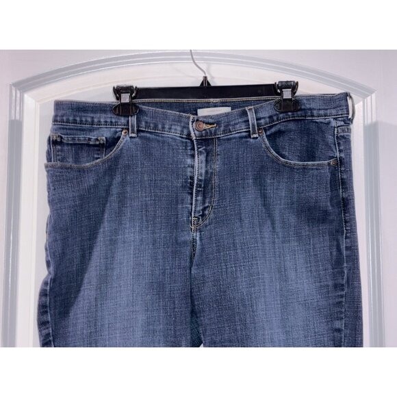 Levi’s Women’s 16M Jeans 33X32 Classic Boot Fast Shipping! - Picture 2 of 6